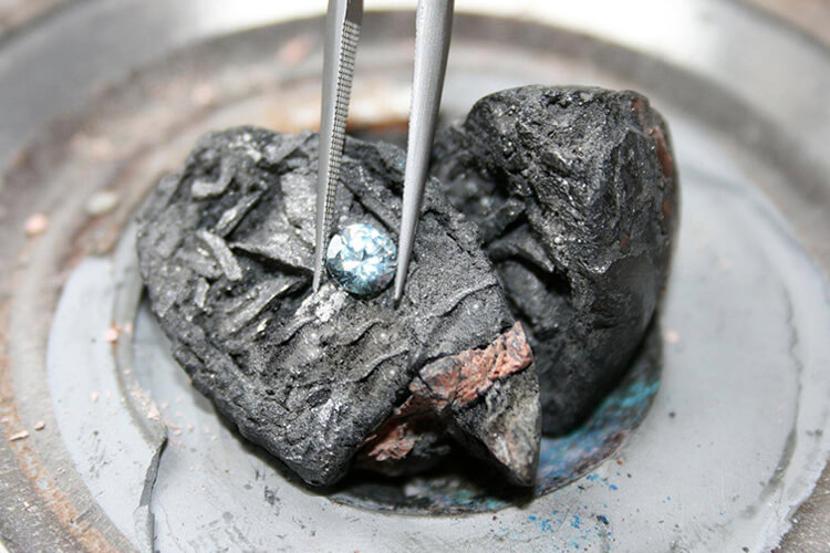 Алмаз из праха