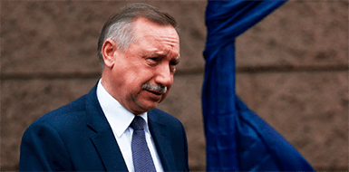 Александр Беглов на субботнике в Пискарёвском некрополе