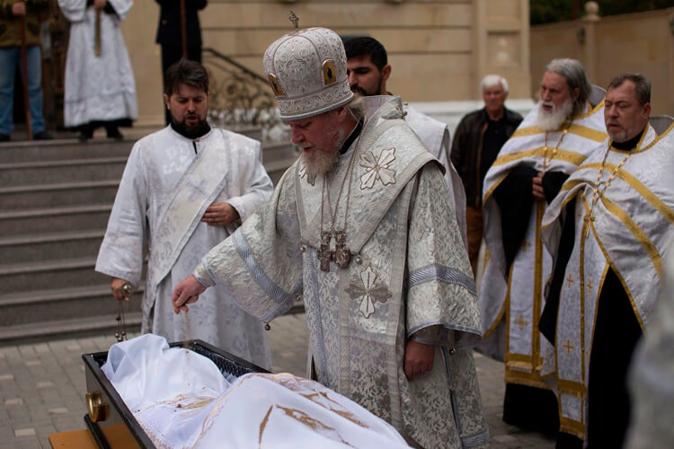 Как хоронят священников – ритуал чина погребения