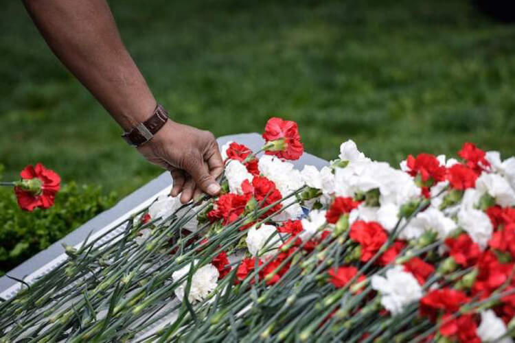 Цветы на похороны в Санкт-Петербурге