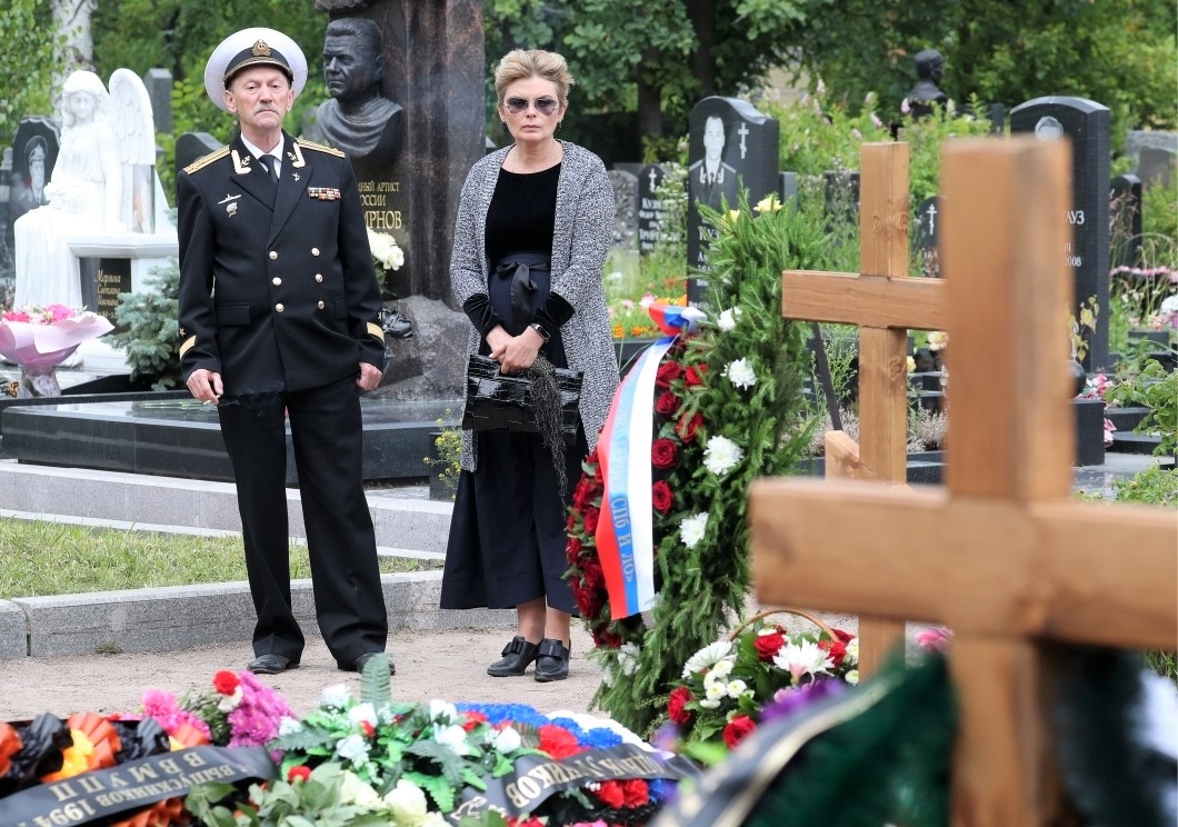 Что взять с собой на похороны в Санкт-Петербурге